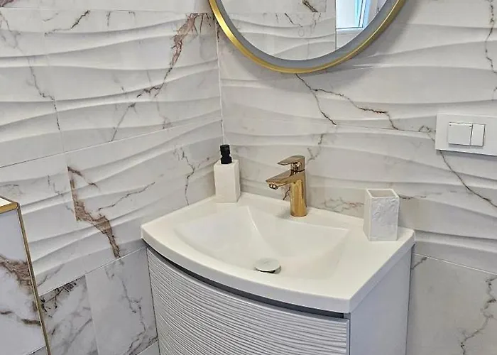 Harmony Rab 公寓 *